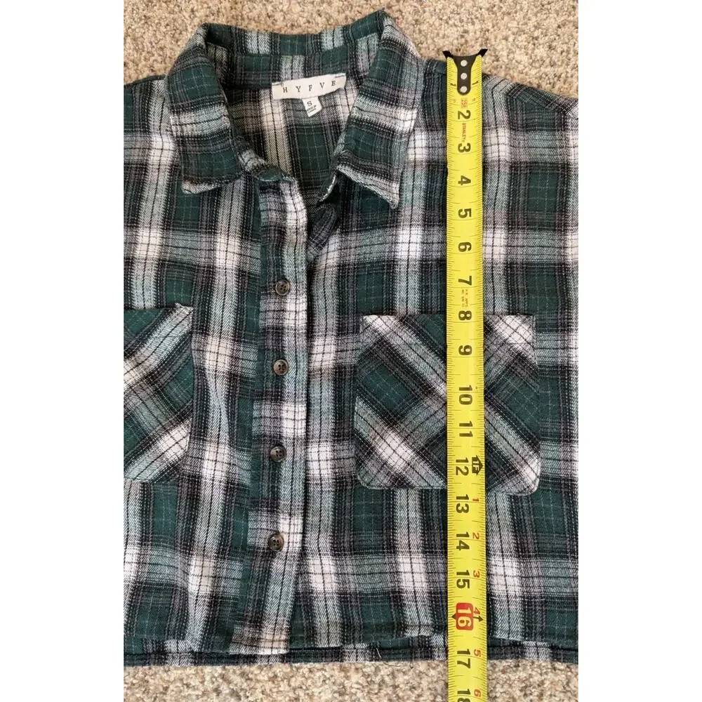 Hyfve Womens Button Up Long Sleeve Jacket Cropped Size Small Flannel Plaid Green